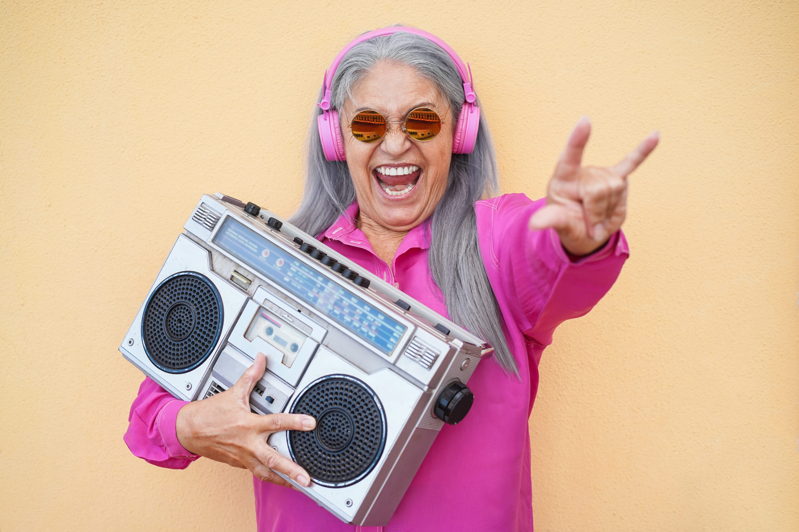 Musikgeschmack Boomer und Gen Z: 7 überraschende Fakten, warum die Beatles beide Generationen vereinen