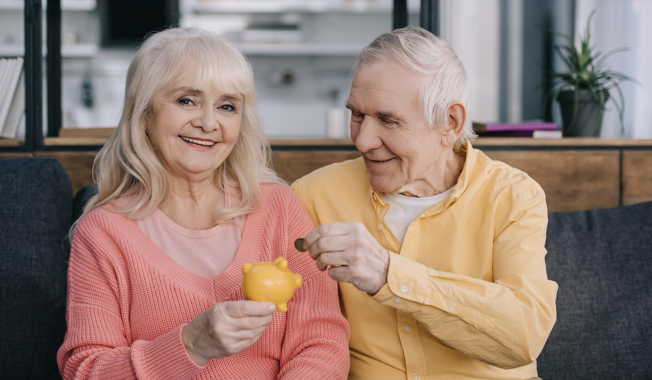 Clever Sparen im Alter: 5 geniale Strategien für mehr finanzielle Freiheit