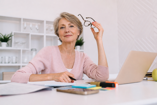 Weiterarbeiten und selbst gestalten: 7 starke Wege für Babyboomer – von Aktivrente und Teilzeit bis Mentoring, Projekten und Neustart.